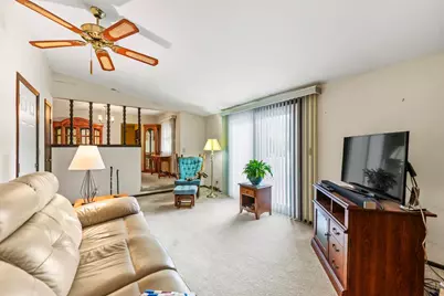 295 Forestcliff Court, Lake Summerset, IL 61019 - Photo 9