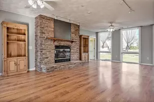 15685 W State Rd, Pecatonica, IL 61063 - Photo 17