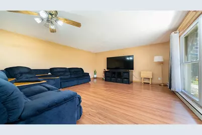 5588 35th Street, Rockford, IL 61109 - Photo 5