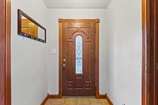 8099 Clearview Dr, Rockford, IL 61102 - Photo 5