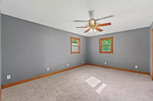 8099 Clearview Dr, Rockford, IL 61102 - Photo 17