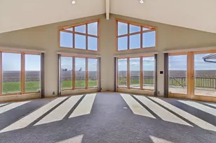 97 Highcrest Ct, Shannon, IL 61078 - Photo 9