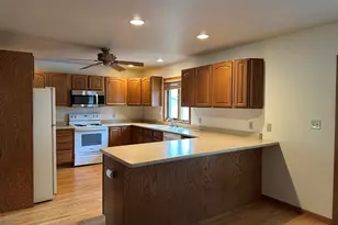 401 Shumway, Lena, IL 61048 - Photo 11