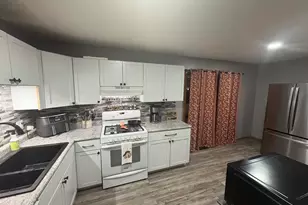 810 Pettit Ct, Machesney Park, IL 61115 - Photo 7