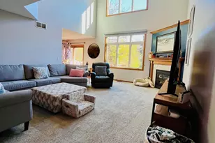 4093 Riverwood Dr, Loves Park, IL 61111 - Photo 5