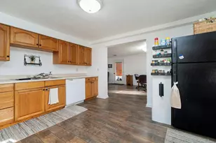 13714 Dorr Rd, South Beloit, IL 61080 - Photo 11