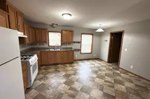 498 Park Ave, Belvidere, IL 61008 - Photo 3