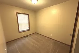 498 Park Ave, Belvidere, IL 61008 - Photo 11