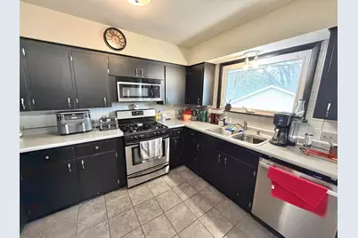 322 E 10th Street, Pecatonica, IL 61063 - Photo 9