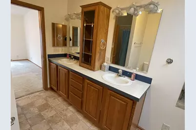 562 Seasons Parkway, Belvidere, IL 61008 - Photo 13