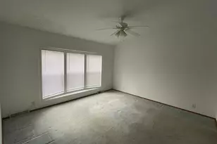 562 Seasons Pkwy, Belvidere, IL 61008 - Photo 5