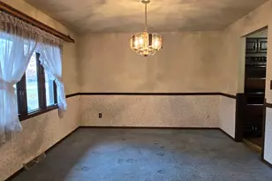 5563 Palisades Pkwy, Rockford, IL 61109 - Photo 9