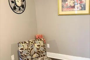 2104 Latham St, Rockford, IL 61103 - Photo 11