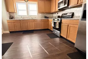 2104 Latham St, Rockford, IL 61103 - Photo 7