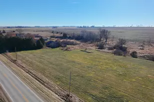 395 W Cedarville Rd, Freeport, IL 61032 - Photo 43