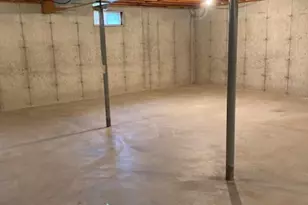 612 Alamo Dr, Freeport, IL 61032 - Photo 11