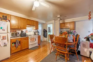 917 W Locust St, Belvidere, IL 61008 - Photo 7