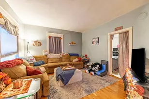 917 W Locust St, Belvidere, IL 61008 - Photo 5