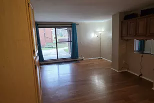 2929 Sunnyside Dr Unit 123B, Rockford, IL 61114 - Photo 3