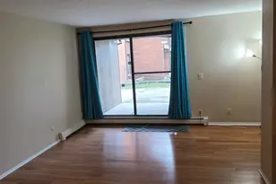 2929 Sunnyside Dr Unit 123B, Rockford, IL 61114 - Photo 7