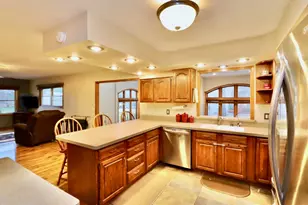 543 Fieldcrest Rd, Belvidere, IL 61008 - Photo 9