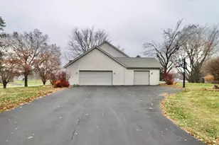 543 Fieldcrest Rd, Belvidere, IL 61008 - Photo 23