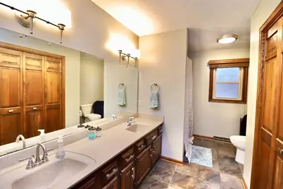 543 Fieldcrest Road, Belvidere, IL 61008 - Photo 17