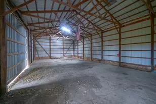 2610 S Klinger Rd, Pecatonica, IL 61063 - Photo 41