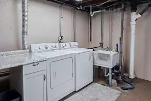 1105 Colonial Dr, Machesney Park, IL 61115 - Photo 23