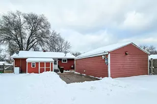 1105 Colonial Dr, Machesney Park, IL 61115 - Photo 33