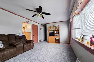 1105 Colonial Dr, Machesney Park, IL 61115 - Photo 5