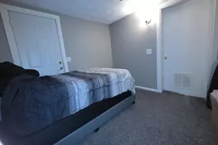 7716 Elm Ave, Machesney Park, IL 61115 - Photo 9