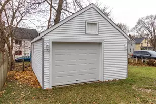 325 W Stearns St, Freeport, IL 61032 - Photo 21