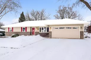 2010 Cimarron Dr, Freeport, IL 61032 - Photo 1
