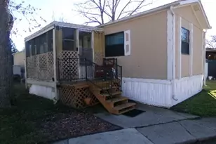 206 Viola Dr, Freeport, IL 61032 - Photo 3