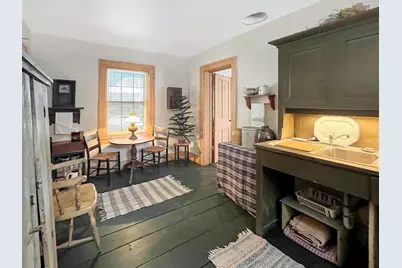 507&503 W Pleasant Street, Freeport, IL 61032 - Photo 9