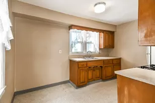 3107 Garfield, Rockford, IL 61101 - Photo 7