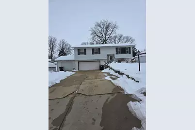 1841 W Revere, Freeport, IL 61032 - Photo 3