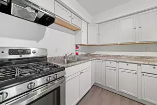 909-911 Ridge Ave, Rockford, IL 61103 - Photo 5