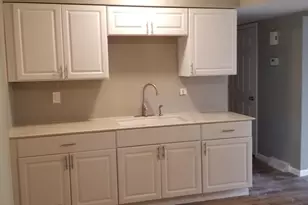 546 Marquette South Unit St, Lasalle, IL 61301 - Photo 17