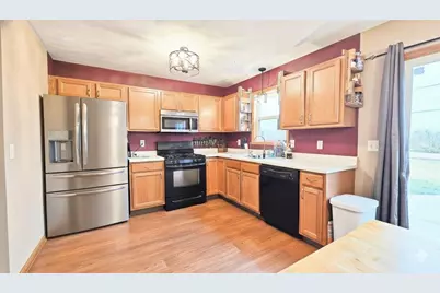7589 Stanton Avenue, Rockford, IL 61109 - Photo 7