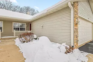2422 Arnold Ave, Rockford, IL 61108 - Photo 3