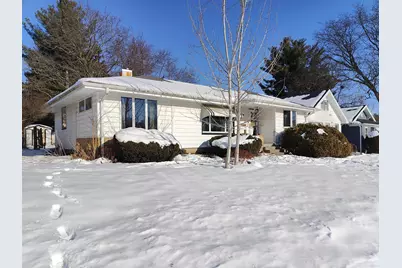 1424 W American, Freeport, IL 61032 - Photo 1