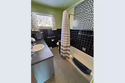 1424 W American, Freeport, IL 61032 - Photo 23