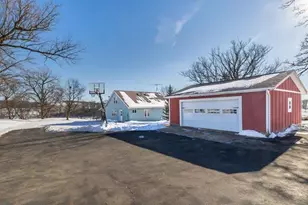 9257 N Veta Grande Rd, Scales Mound, IL 61075 - Photo 3