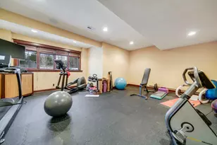 6871 Montague Rd, Rockford, IL 61102 - Photo 57