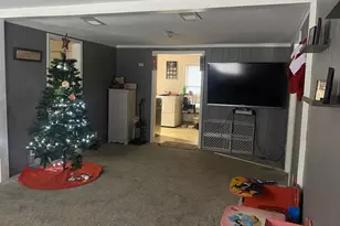 3130 Hazel St, Rockford, IL 61101 - Photo 5