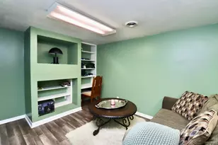 1321 E Renrose Ave, Loves Park, IL 61111 - Photo 9