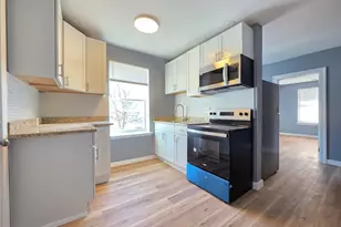 913 Loomis St, Rockford, IL 61102 - Photo 17