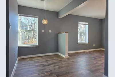 913 Loomis St, Rockford, IL 61102 - Photo 9